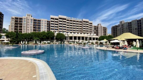 Bratanov Royal Beach Apartment